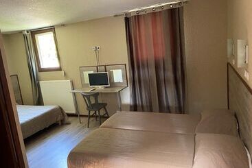 هتل Hôtel Amarante Besançon Micropolis