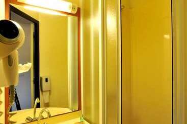 هتل Hôtel Amarante Besançon Micropolis