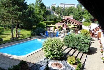 هتل La Vieille Ferme