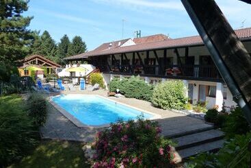 هتل La Vieille Ferme