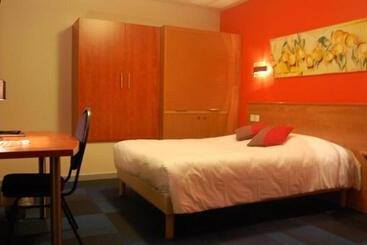 Logis Hotel De Paris