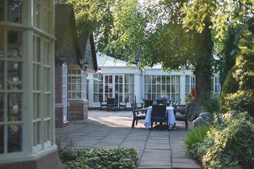 هتل Mere Court