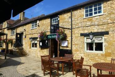 هتل The Red Lion