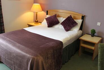 هتل Redwings Lodge Sawtry Huntingdon