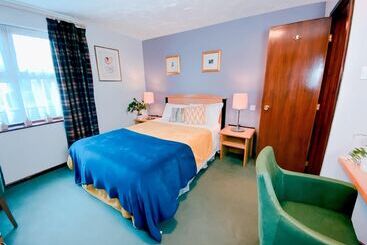 هتل Redwings Lodge Sawtry Huntingdon