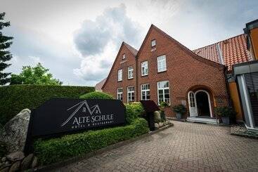 호텔 & Restaurant Alte Schule