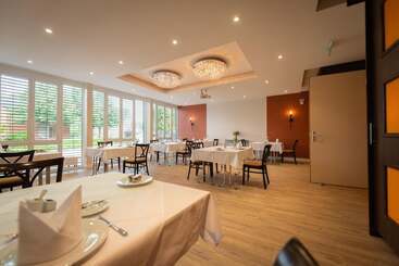 호텔 & Restaurant Alte Schule
