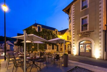 هتل Restaurant Famille Bourgeois  La Cote Des Monts Damnes