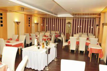 هتل Ristorante Kurtz