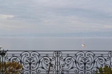 هتل Savoy Hôtel Evian