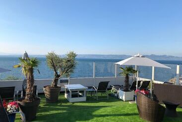 هتل Savoy Hôtel Evian