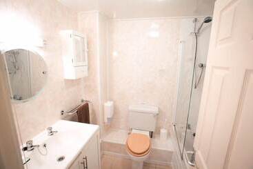 هتل The Coach House