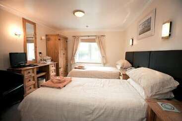 هتل The Coach House