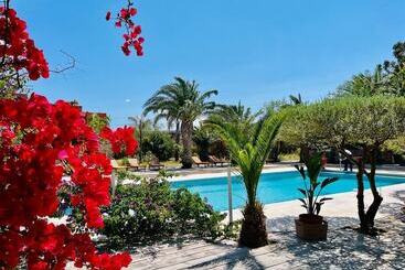 هتل Tropic Hôtel