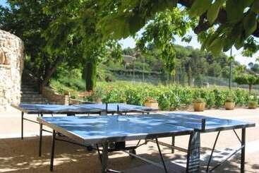 هتل Vacances Bleues Hôtel Castel Luberon