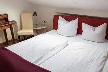 هتل Villa Zoe St Wendel