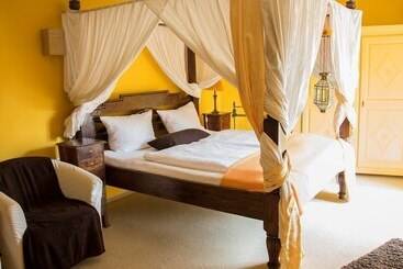 هتل Villa Zoe St Wendel