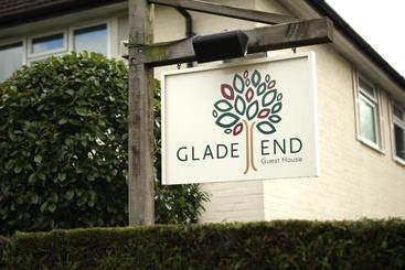 پانسیون Glade End Guest House