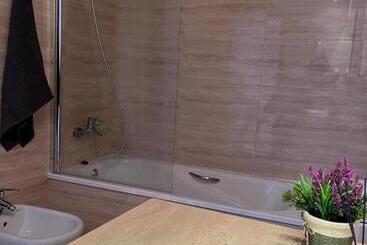 Apartamento, Piscina Y Jardín