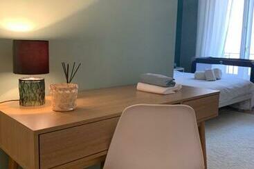 Charmant Appartement De 120 M2