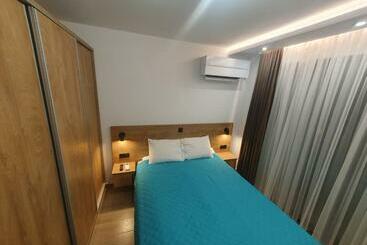 Apartment Aria