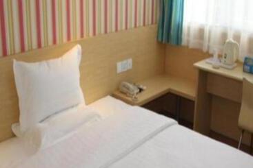 هتل 7 Days Inn Luzhou Longma Avenue District Government