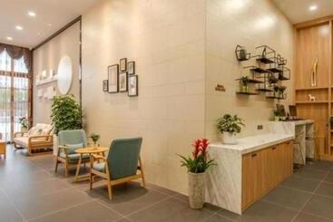 هتل Greentree Inn Hefei Changjiang West Road Zhenxing Road Subway Station Jiaqiao Yueshan International