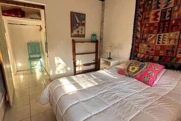 تختخواب و صبحانه Eco Hostel Lo De Lola
