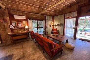 تختخواب و صبحانه Eco Hostel Lo De Lola