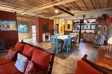 تختخواب و صبحانه Eco Hostel Lo De Lola