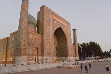 هتل Hilton Garden Inn Samarkand