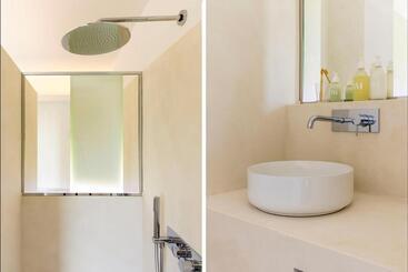 هتل ô Plum Art Chambres De Caractère