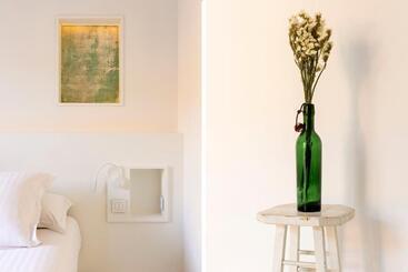 هتل ô Plum Art Chambres De Caractère