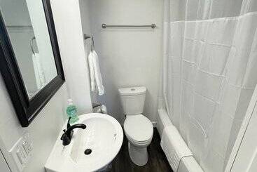 مُتل Anchor Bay Inn And Suites