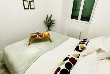דירות לתיירים Appartement « cocooning » Au Bord Du Loing