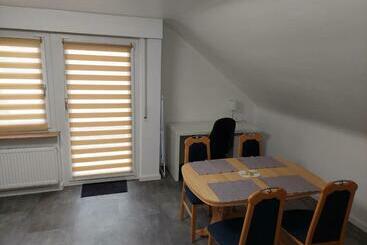 ツーリストアパートメント Bruno S Ferienwohnung