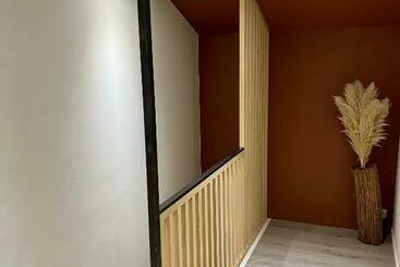 Happy Duplex