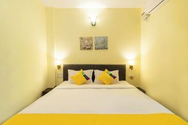 Blue Door Hotel Morjim