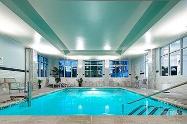 Hotel Fairfield Inn & Suites By Marriott Boston Logan Airport/chelsea
