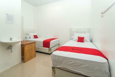 هتل Reddoorz Syariah Near Pelabuhan Ulee Lheue Banda Aceh