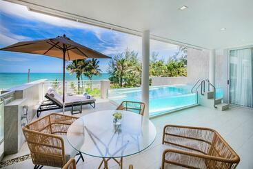 Beachfront Residences Stunning Sea And Lake View