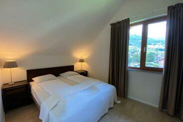 Maisonette Im Penthouse Stil Ca 145m2 Mit Viel Privatsphäre   Direkt Am Walensee Mit Badestrand