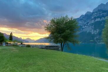 Maisonette Im Penthouse Stil Ca 145m2 Mit Viel Privatsphäre   Direkt Am Walensee Mit Badestrand