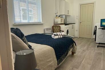 پانسیون Kingston Studio Flat