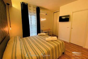 B&b Stadium Room & Suite