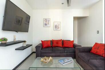 Casa Mariela, Just 5 Minutes Driving To Tamarindo Beach