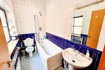 Superior Entire Apartment Between St Pauls Cathedral And Covent Garden