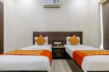 Fabhotel Gazelle Inn