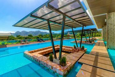 هتل Altos De Montserrat 2 1