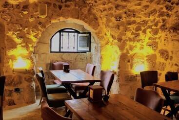 Mons Masius Boutique Hotel Teras